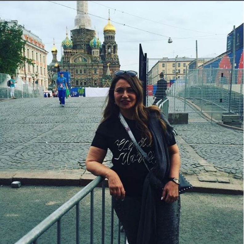 ظافر العابدين حرص امس على دعم منتخب بلاده من روسيا