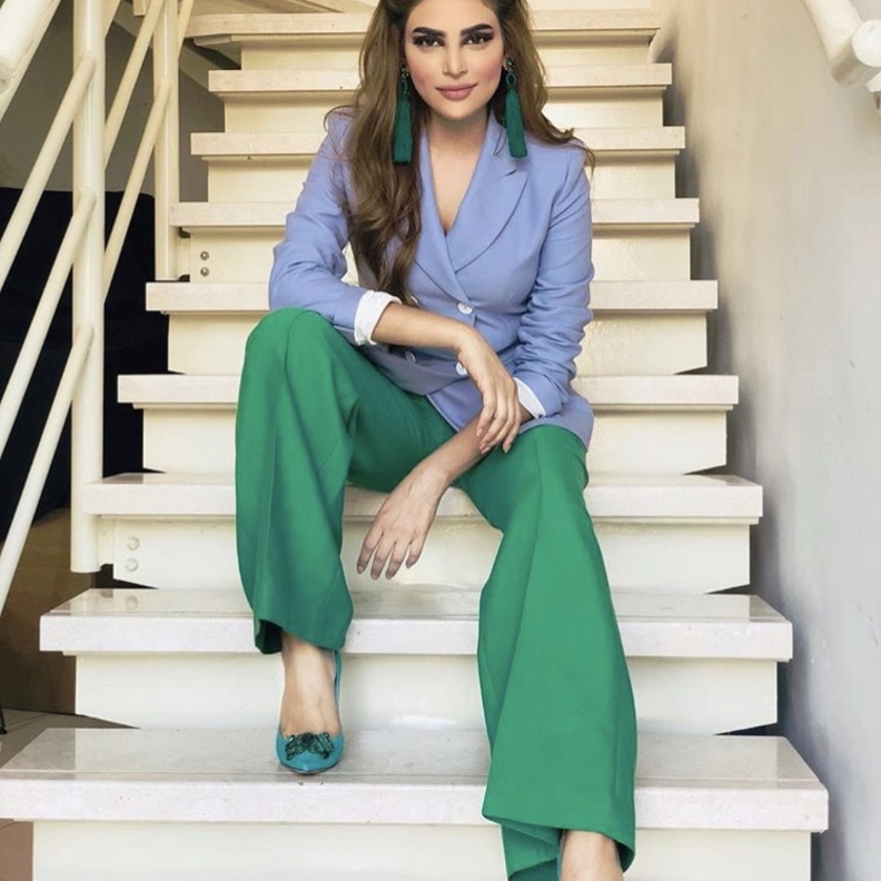 استوحي اطلالتك في الصيف من ستايل الإعلامية شيمة