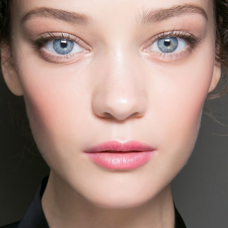 استخدمي هذه المنتجات لهذه الإطلالة