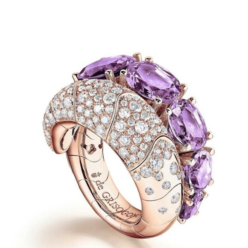 خاتم ديور من الذهب والاسبنيل الأزرق والماس