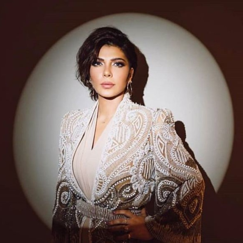 اصالة نصري تبكي