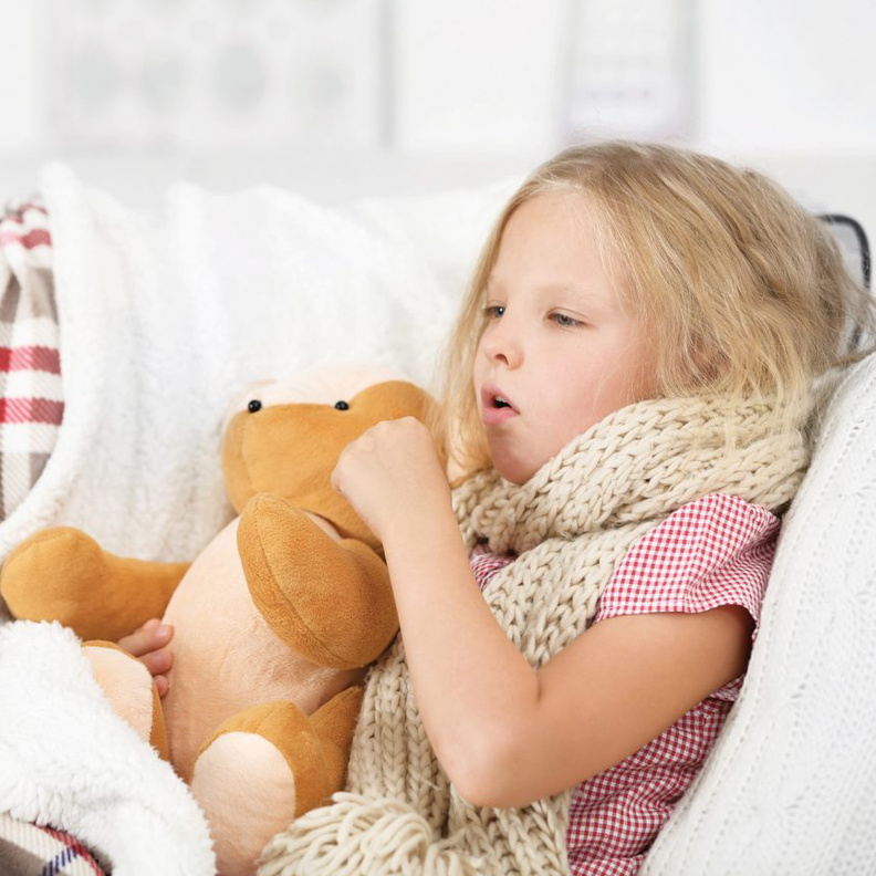 الطبيب هو الوحيد المسؤول عن تحديد كيفية التعامل مع الكحة الليلية عند الأطفال وليس غير ذلك