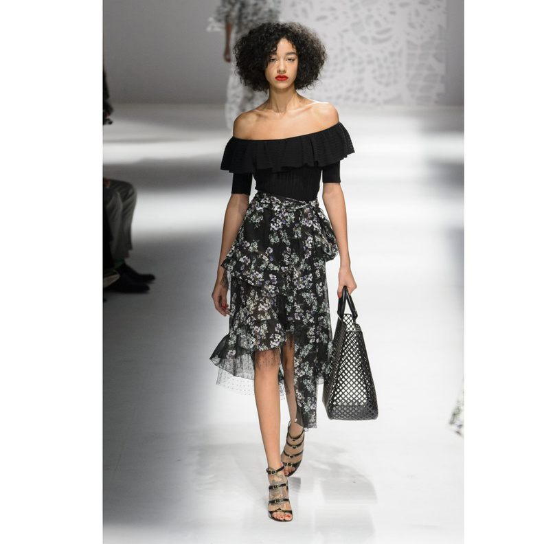 تنورة كلاسيكية من بلومارين