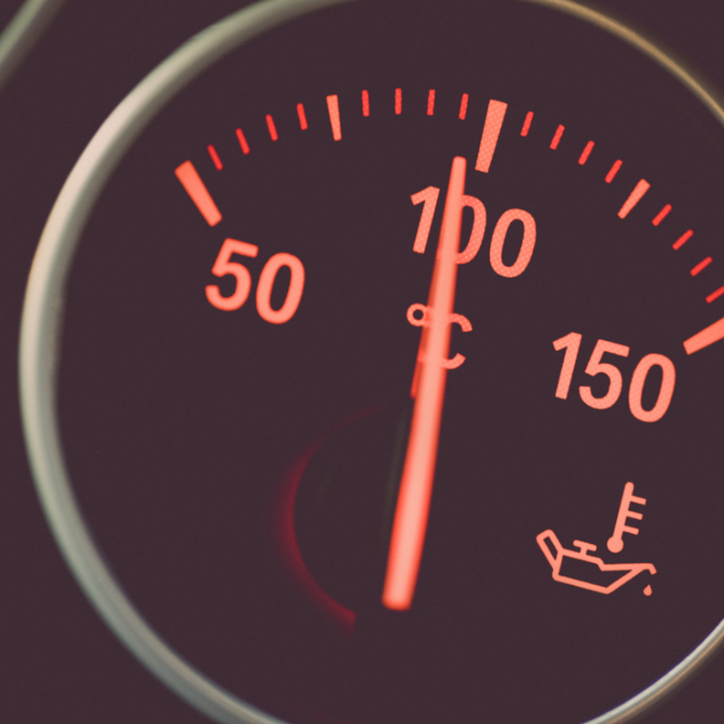 كيفية خفض حرارة السيارة والسيطرة على سخونتها