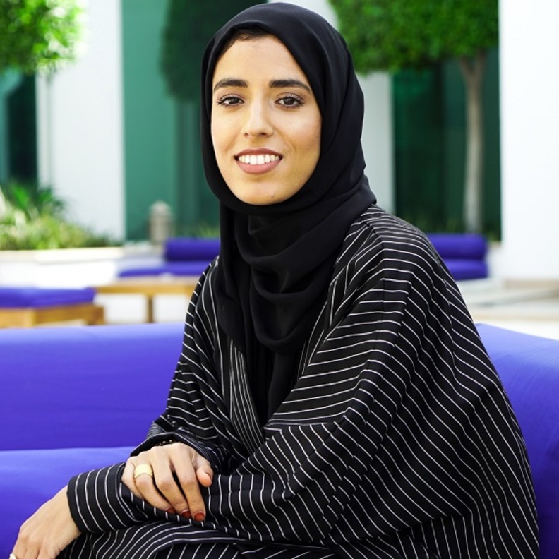 المصممة عذراء خميس