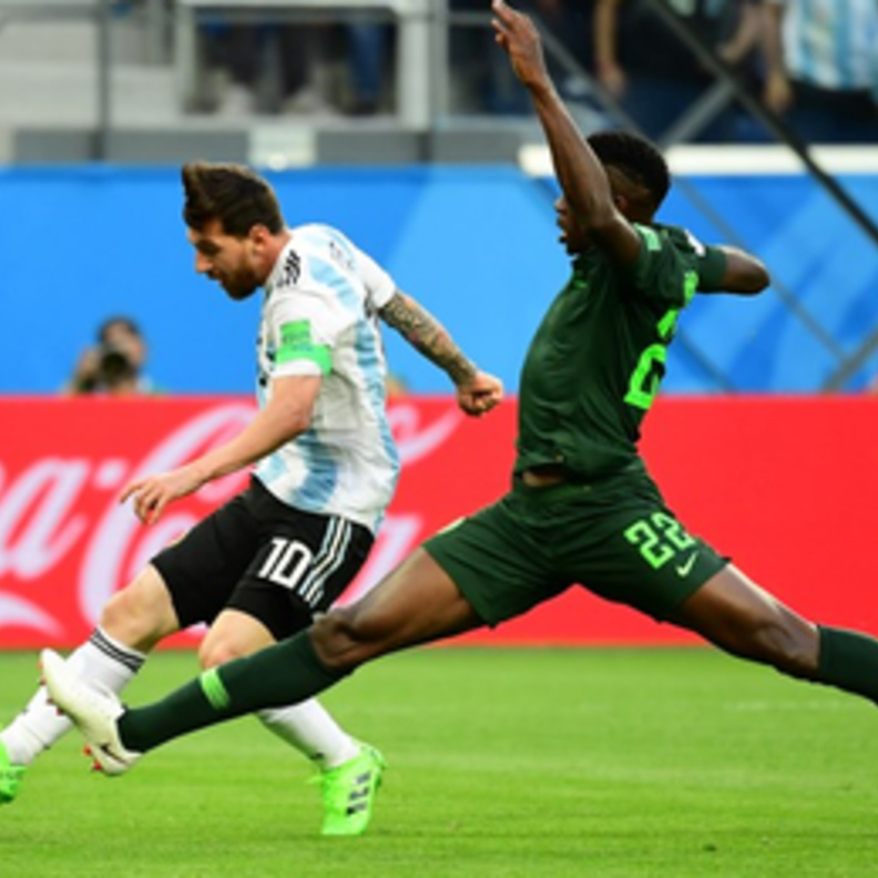 ميسي سجل الهدف الأول لمنتخب الأرجنتين