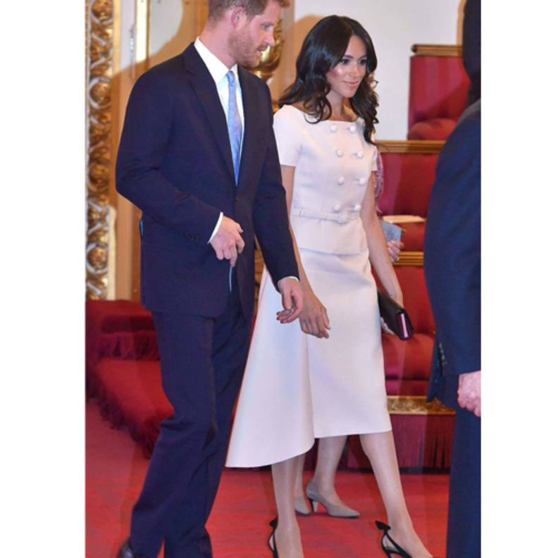 دوقة ساسكس الأميرة ميغان ماركل Meghan Markle برفقة الملكة إليزابيث والأمير هاري