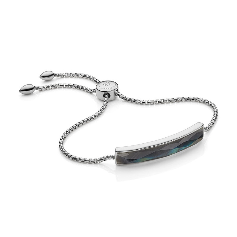 مجموعة أساور Baja Facet من Monica Vinader.. إضافة متميزة إلى إطلالتك اليومية