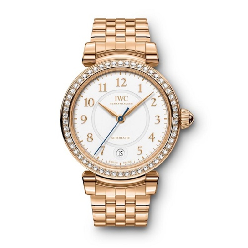 ساعة من أي دبليو سي IWC