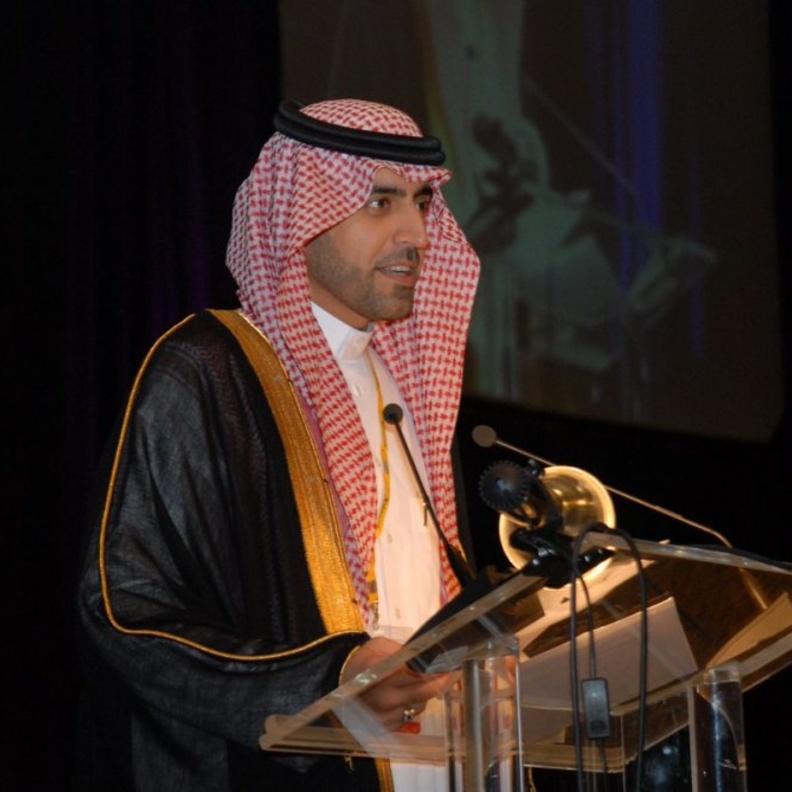 يأتي منح الراجحي الجائزة لدوره الريادي في تطوير خدمات رعاية العيون