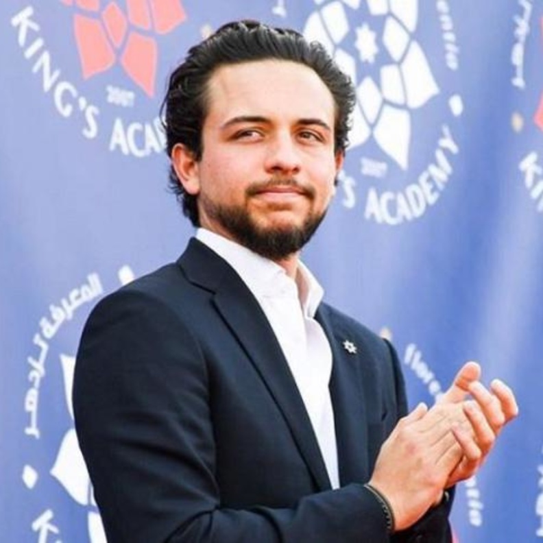 تعيين الأمير الحسين وليا للعهد