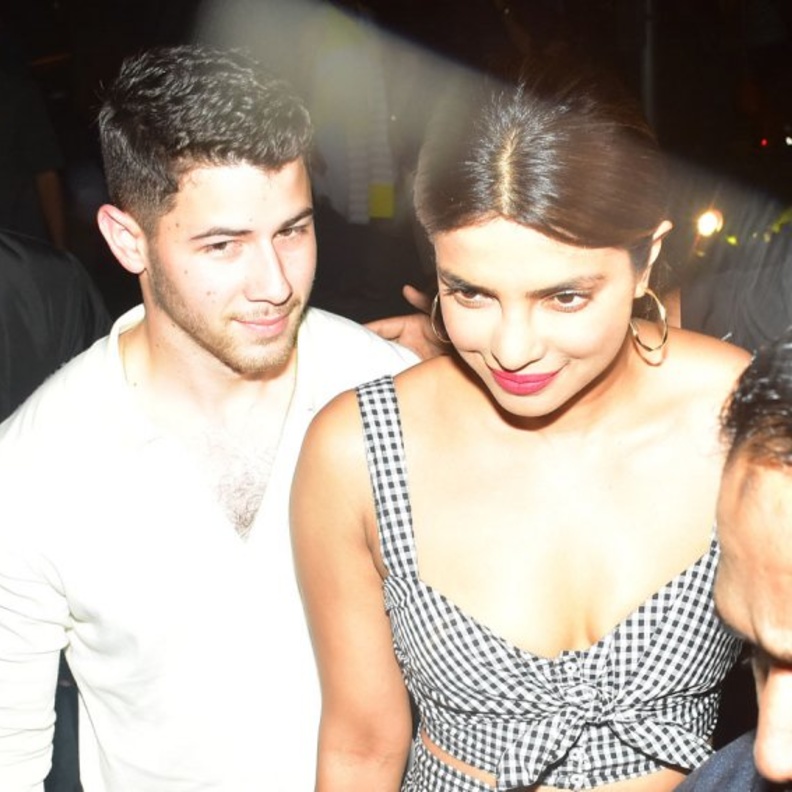 بريانكا تشوبرا ونيك جوناس يخططان للإعلان عن خطبتهما الشهر القادم