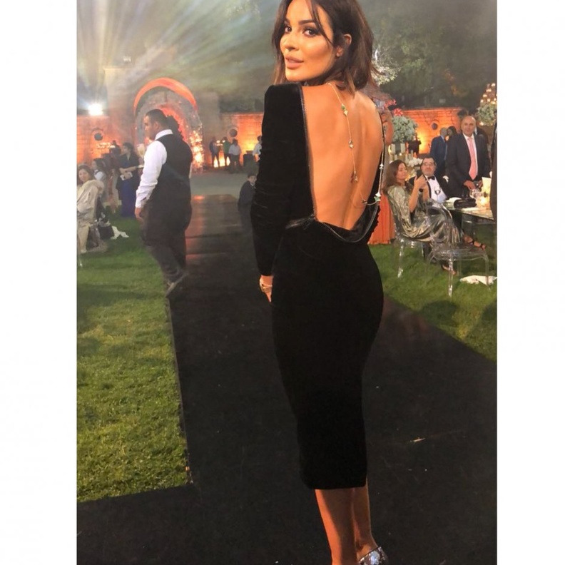 أكسسوارات متجدّدة للنجمة نادين نجيم