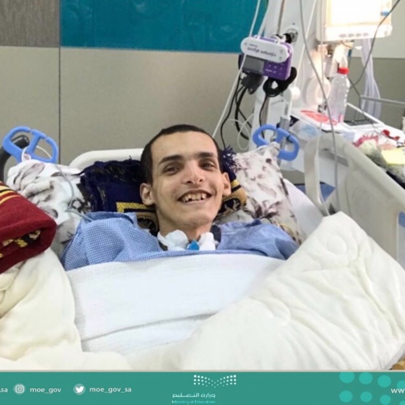 وزير التعليم الدكتور أحمد العيسى