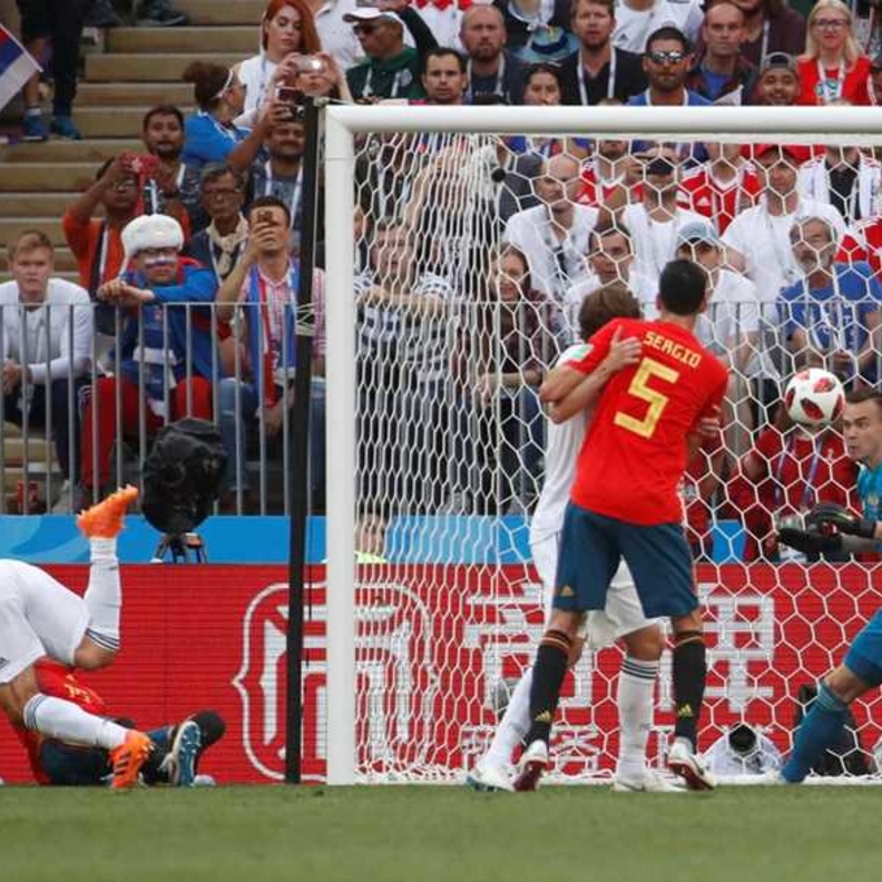 خطأ دفاعي تسبب بالهدف الأول لصالح إسبانيا