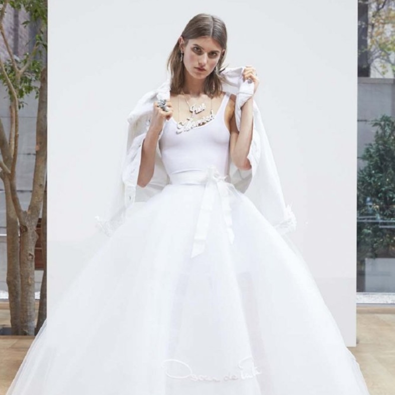 فستان من monique lhuillier