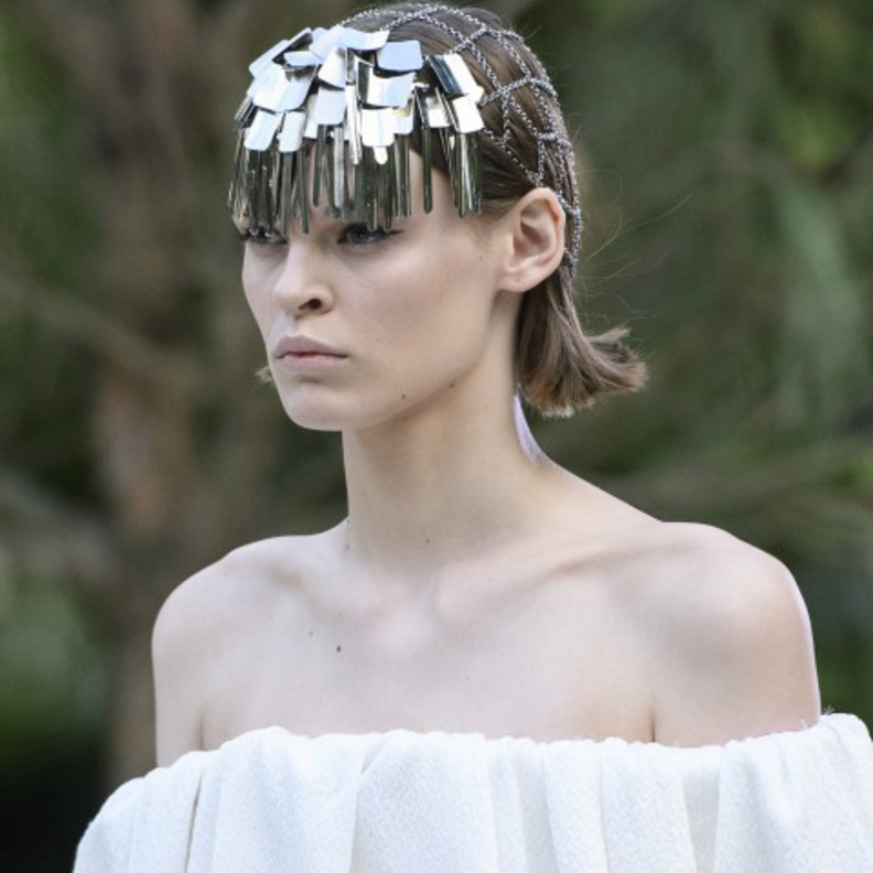 صيحات جنونية في المكياج من دار Ronald Van Der Kemp