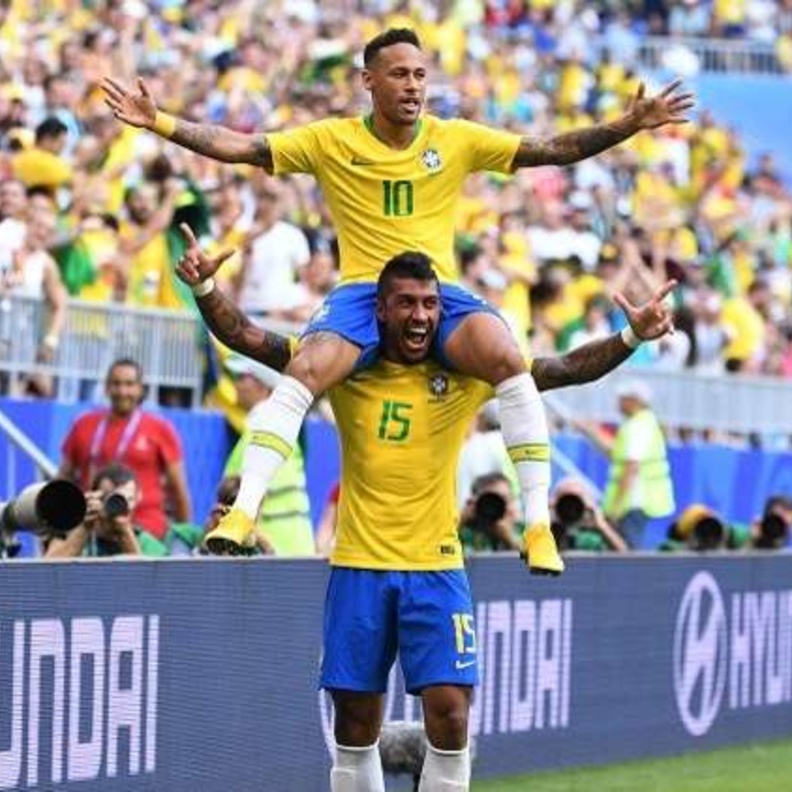 فرمينيو أطلق رصاصة الرحمة في مرمى المكسيك