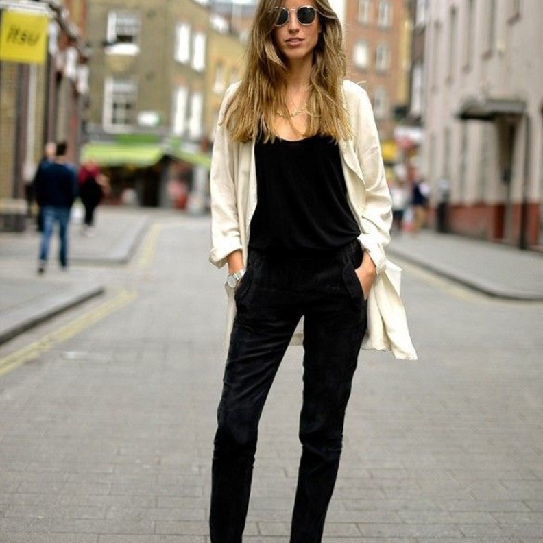 موضة الاوفراول التسعينية تعود باسلوب مينيمالي