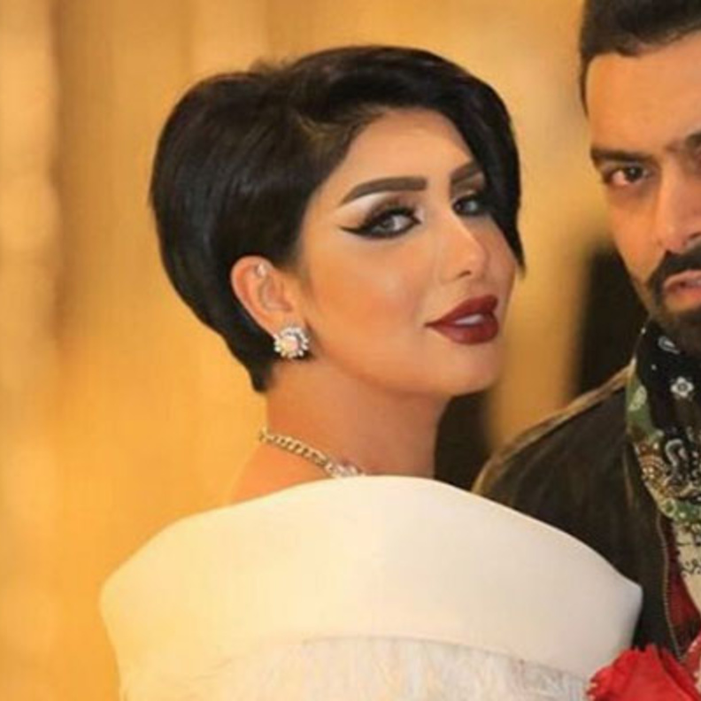 هنادي الكندري وزوجها