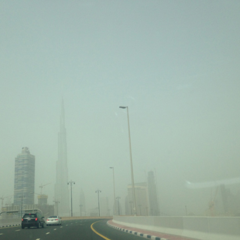 تحذير من "مركز الأرصاد " الإماراتي