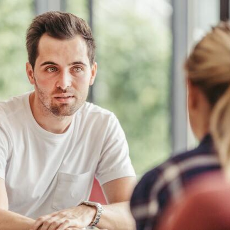 علامات تؤكد صدق نية الرجل بالزواج 