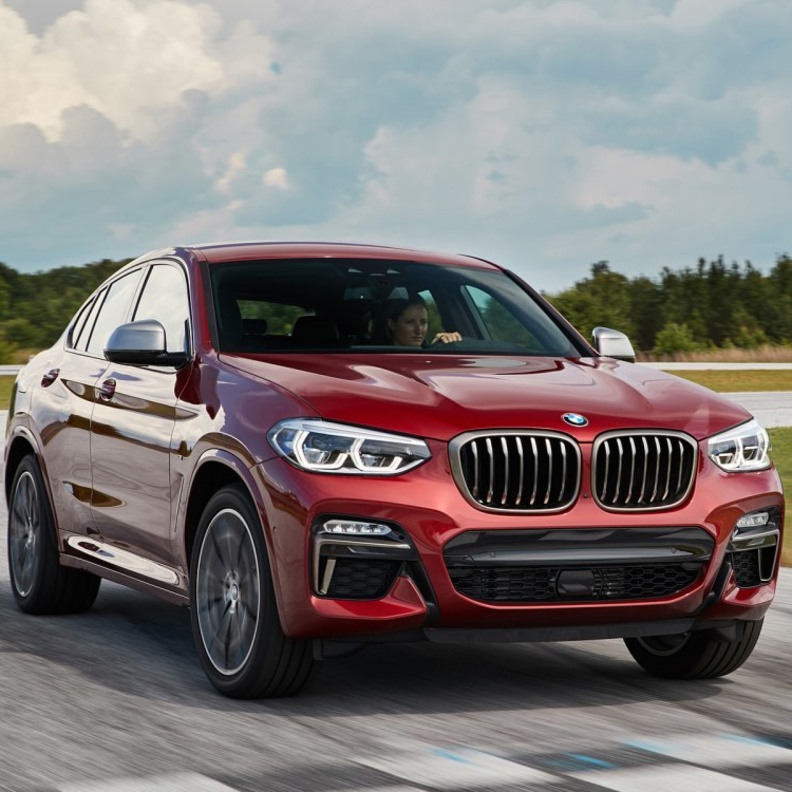 "BMW تكشف عن الجيل الثاني من سيارتها "X4"