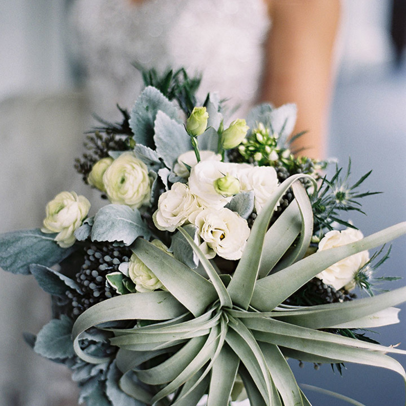 أحدث أشكال مسكات ورد للعرائس