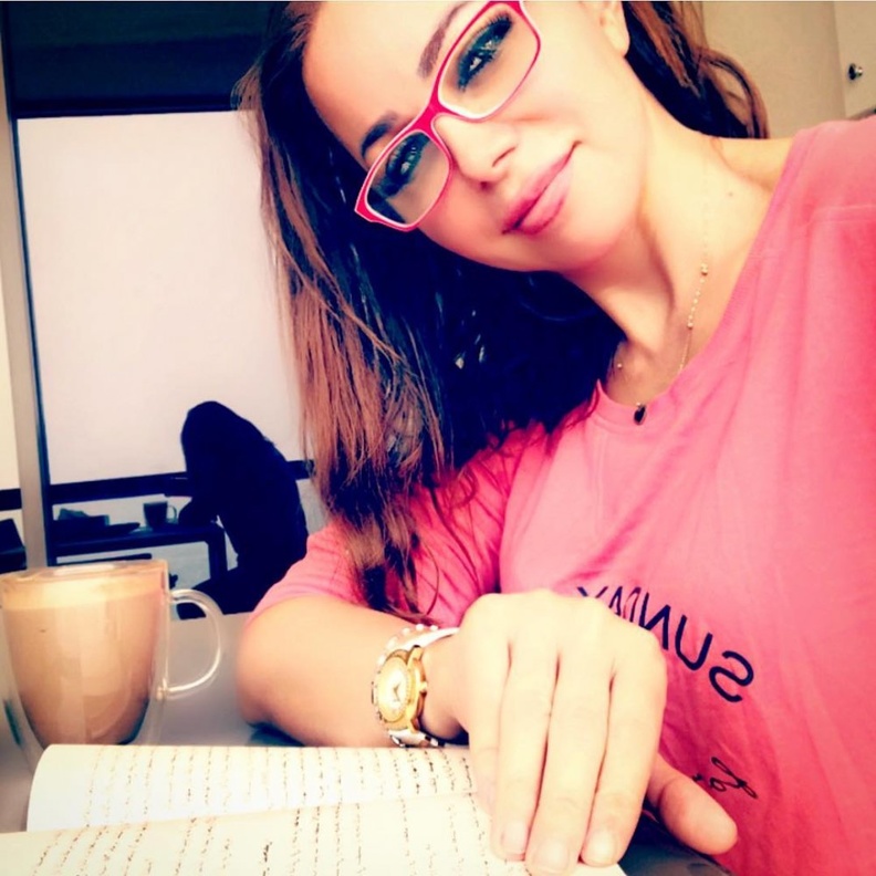 اسما شريف منير