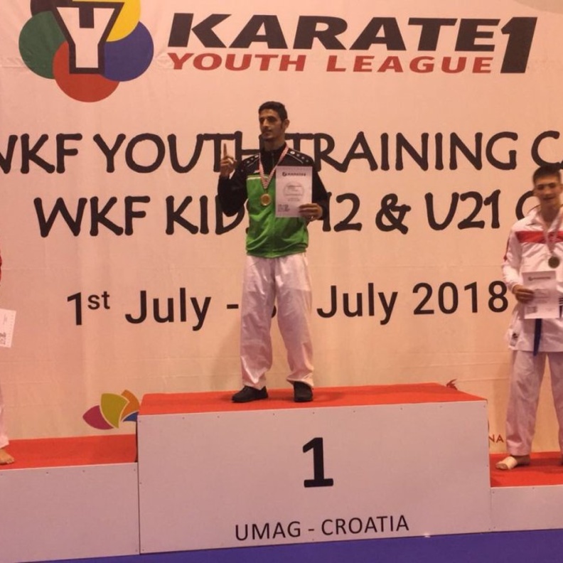  فاز أنس الزهراني بالميدالية البرونزية في منافسات القتال تحت وزن 50 كجم لدرجة البراعم