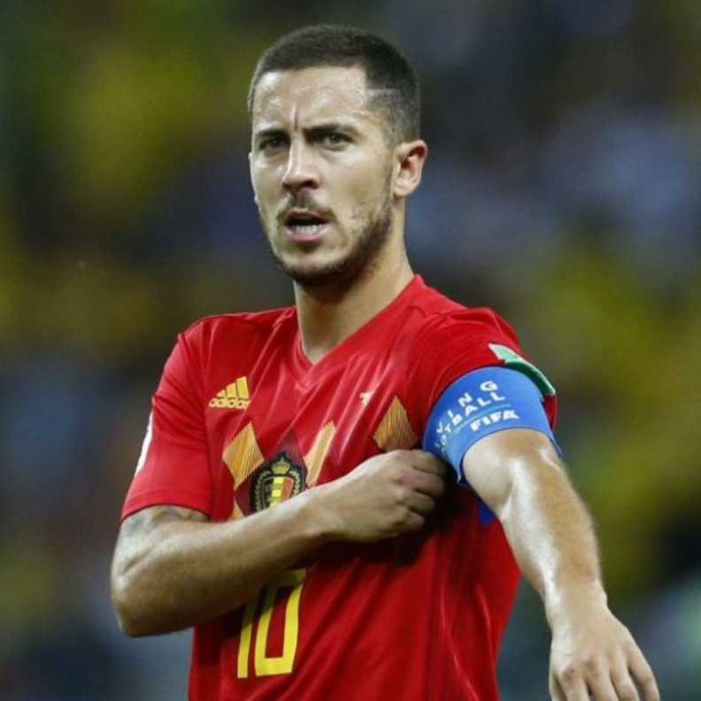 هازارد من مواليد 7 يناير 1991 وينتمي لبرج الجدي المطلّ على منعطف مهم وايجابي