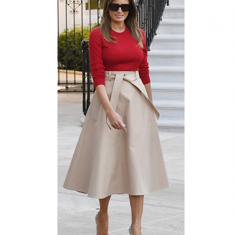 المعهودة بدأت السيدة الاميركية الاولى ميلانيا ترامب جولة برفقة زوجها الرئيس الاميركي دونالد ترامب في اوروبا