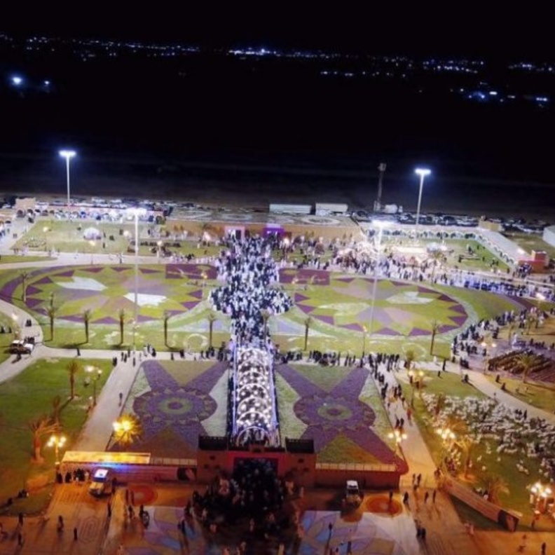 الدورة السابقة من مهرجان "الورد والفاكهة" بمنطقة تبوك