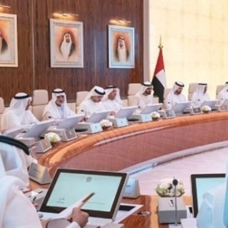 مجلس الوزراء الإماراتي يعتمد تطبيق رد ضريبة القيمة المضافة للسياح