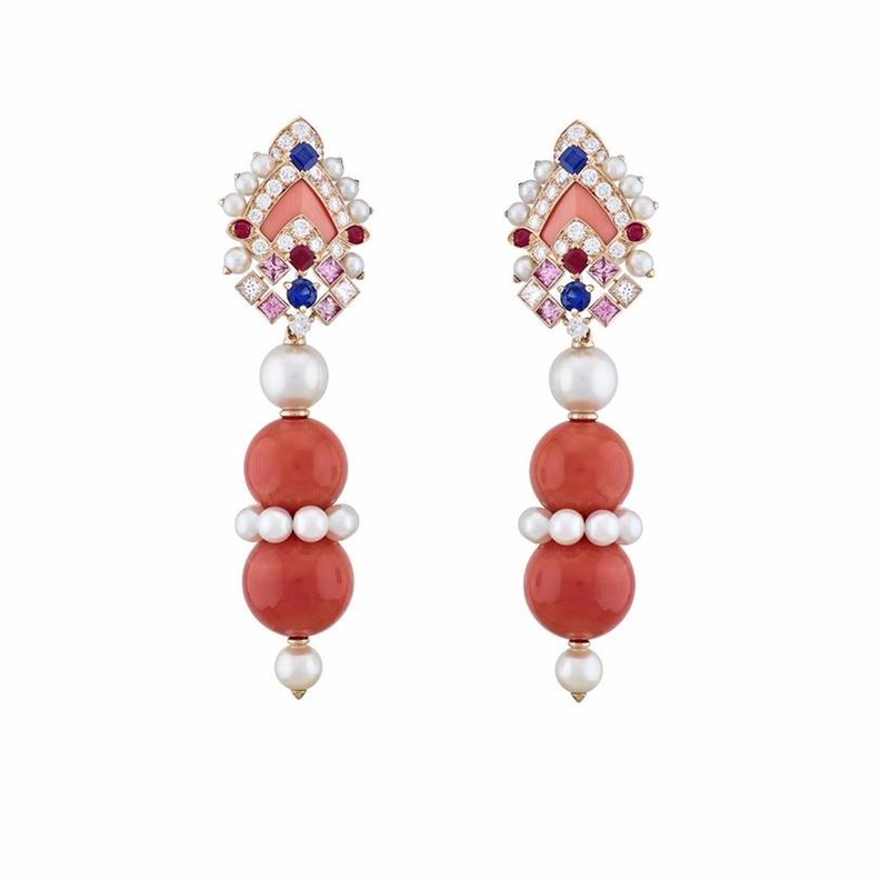  أقراط من شانيل Chanel