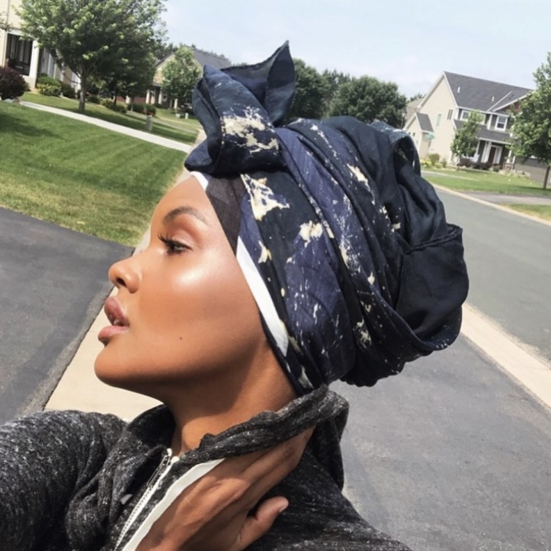  لفة حجاب على طريقة تسريحة شعر ذيل حصان