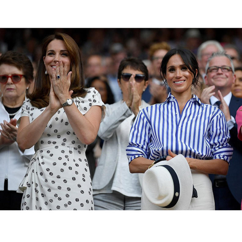 كيت ميدلتون‎ ‎وميغان ماركل متألقين خلال حضورهن بطولة ويمبلدون للتنس