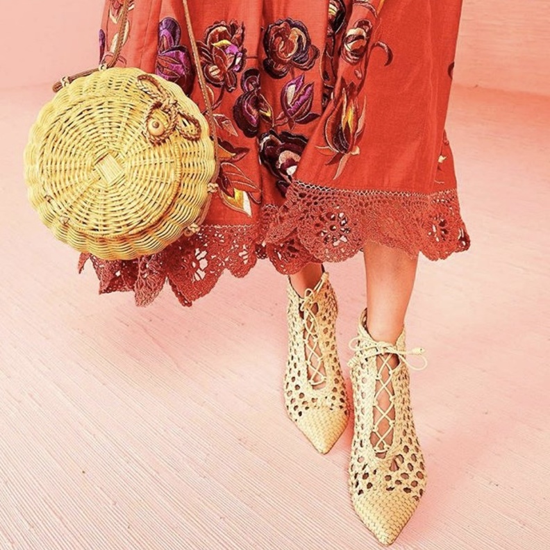 تصاميم الاحذية المنسوجة صيحة صيف 2018