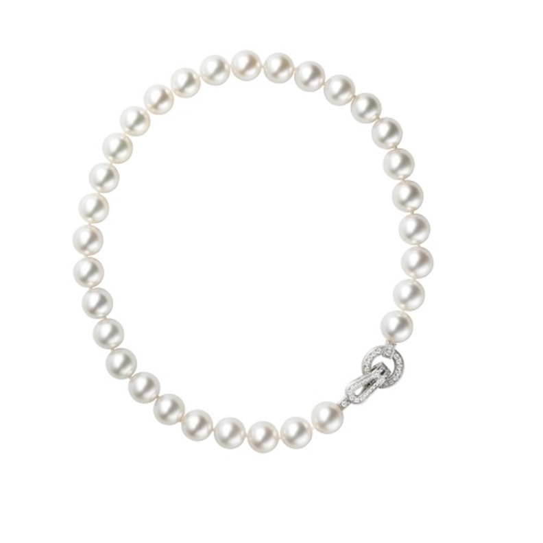 أقراط بوشرون