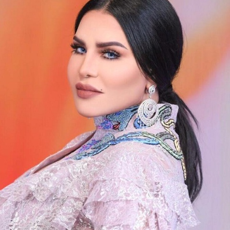 أحلام تجري تعديلات تجميلية في وجهها