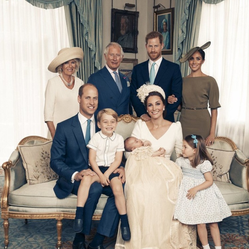 عائلة ميدلتون ظهرت في الصور الرسمية لعماد الأمير لويس