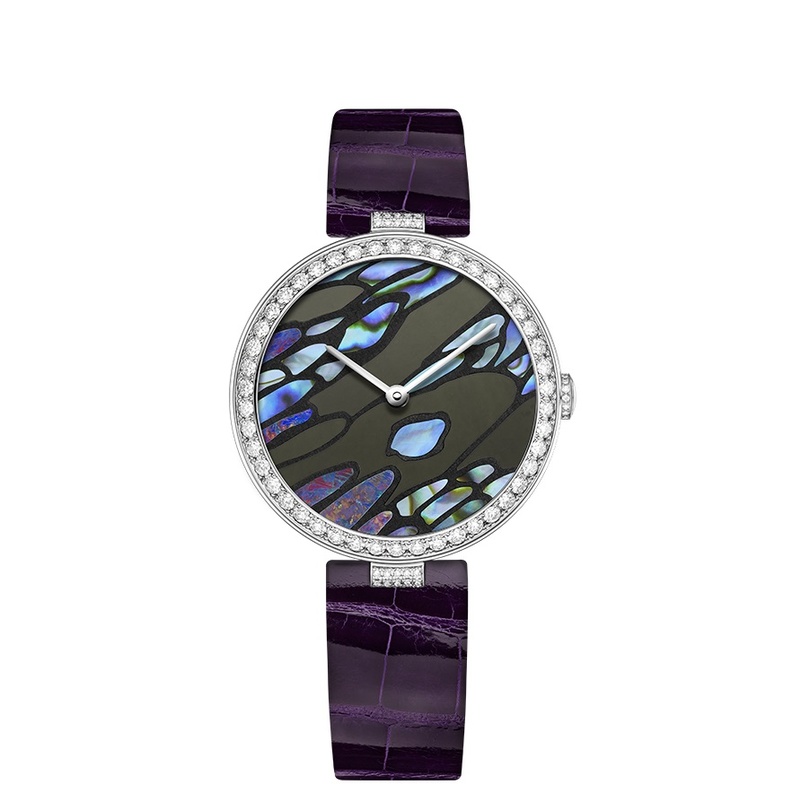 ساعة شوبارد من الذهب والجلد