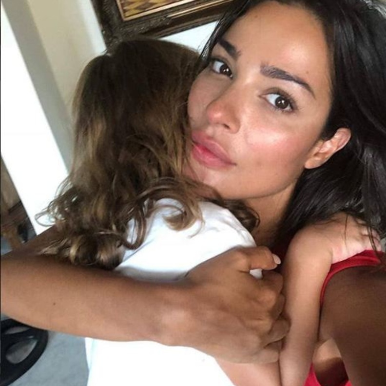 نادين نجيم بدون مكياج