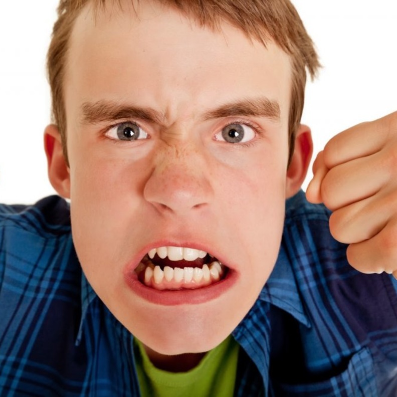 المراهق من برج السرطان حساس جداً ويجب أن يتعامل معه المحيطون بطرق خاصة