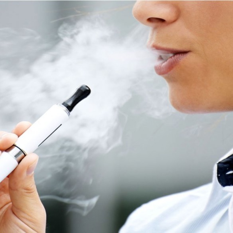  السجائر الالكترونية تضر بحصة القلب