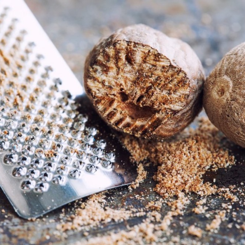 فوائد جوزة الطيب للجسم واضرارها