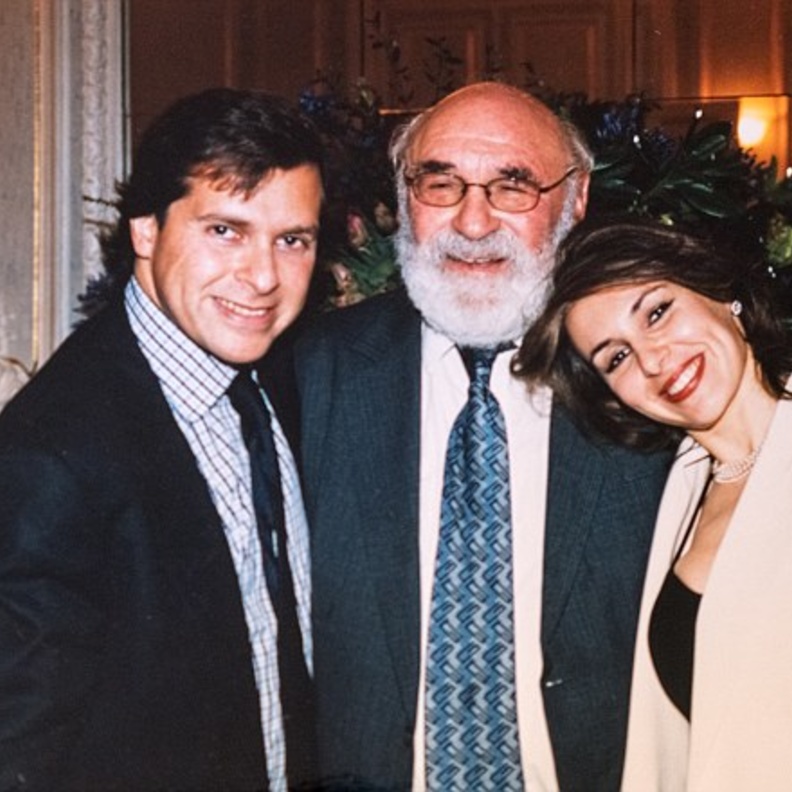 ماني ديفيدسون مع أولاده حين كانوا صغارا