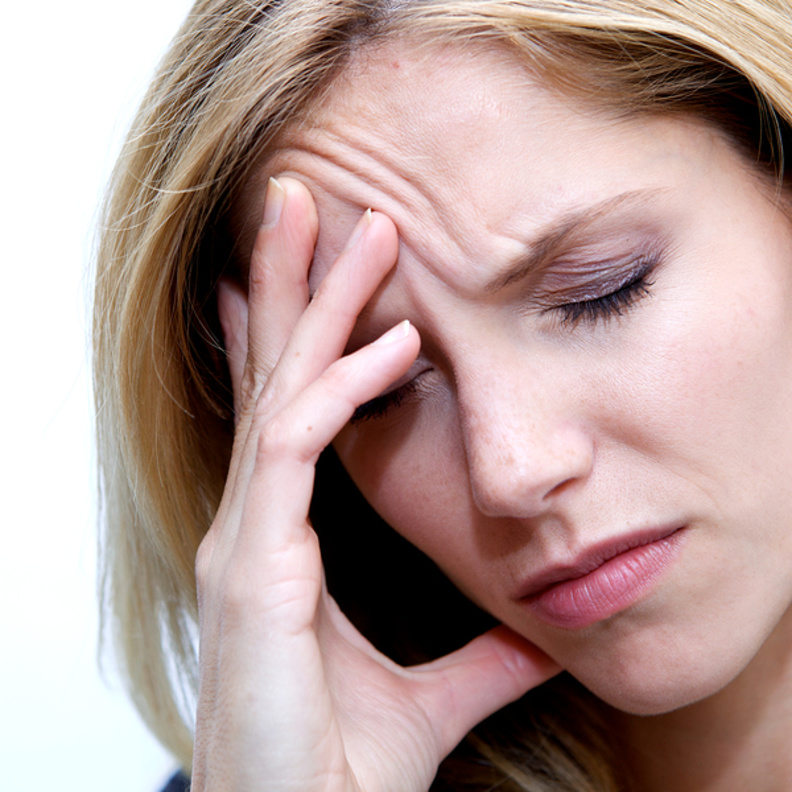 صداع الراس مع العين من اعراض الصداع النصفي