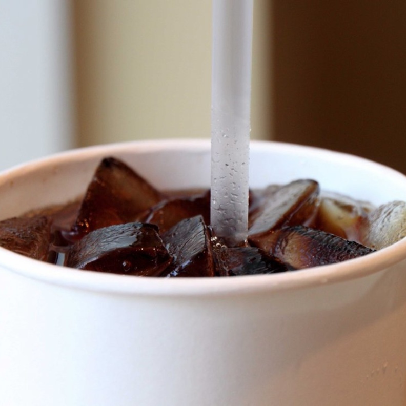 عليهم تجنّب إضافة السكر والملح او تناول الاطعمة الغنية بالدهون