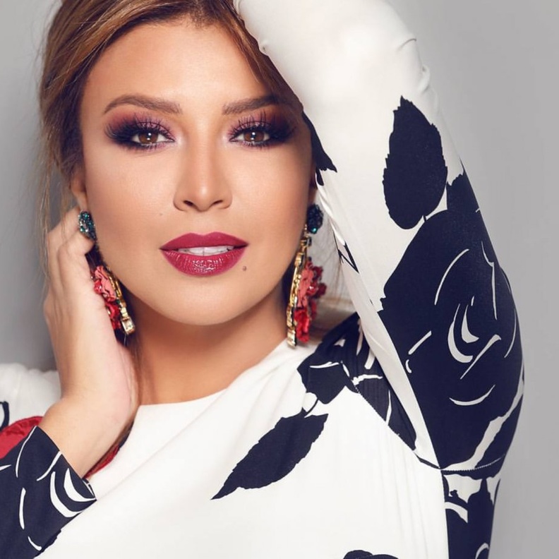 مكياج بنفسجي من وحي أمل بوشوشة